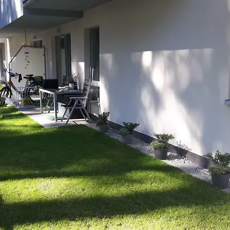 Apartament Z Ogrodkiem *