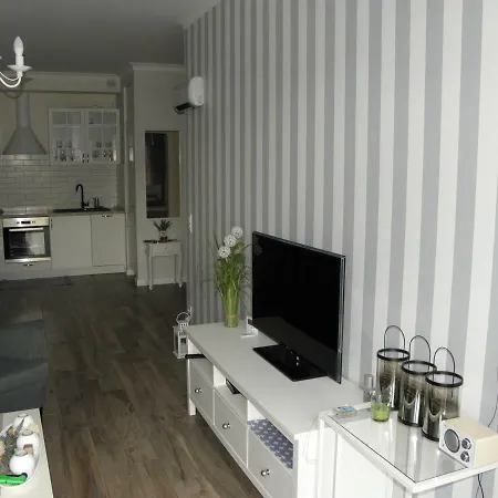 Apartament Z Ogrodkiem *